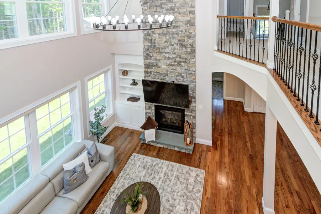 22 Glendenin Road Windham NH 03087