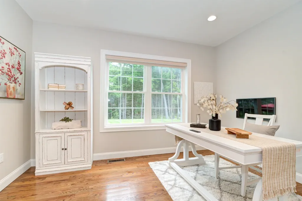 22 Glendenin Road Windham NH 03087