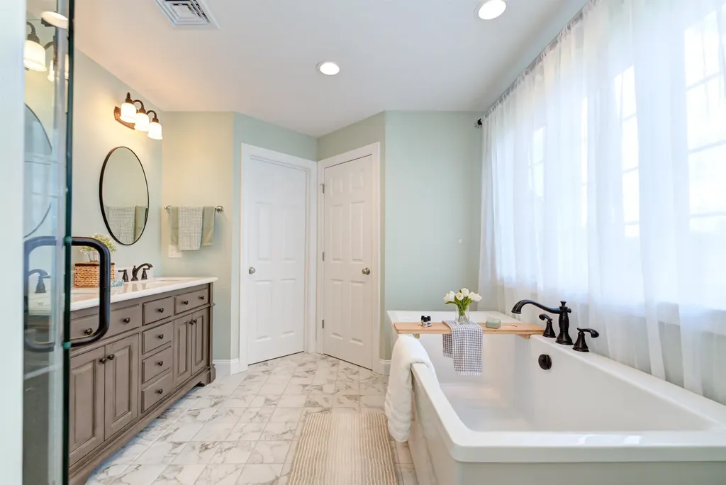 22 Glendenin Road Windham NH 03087