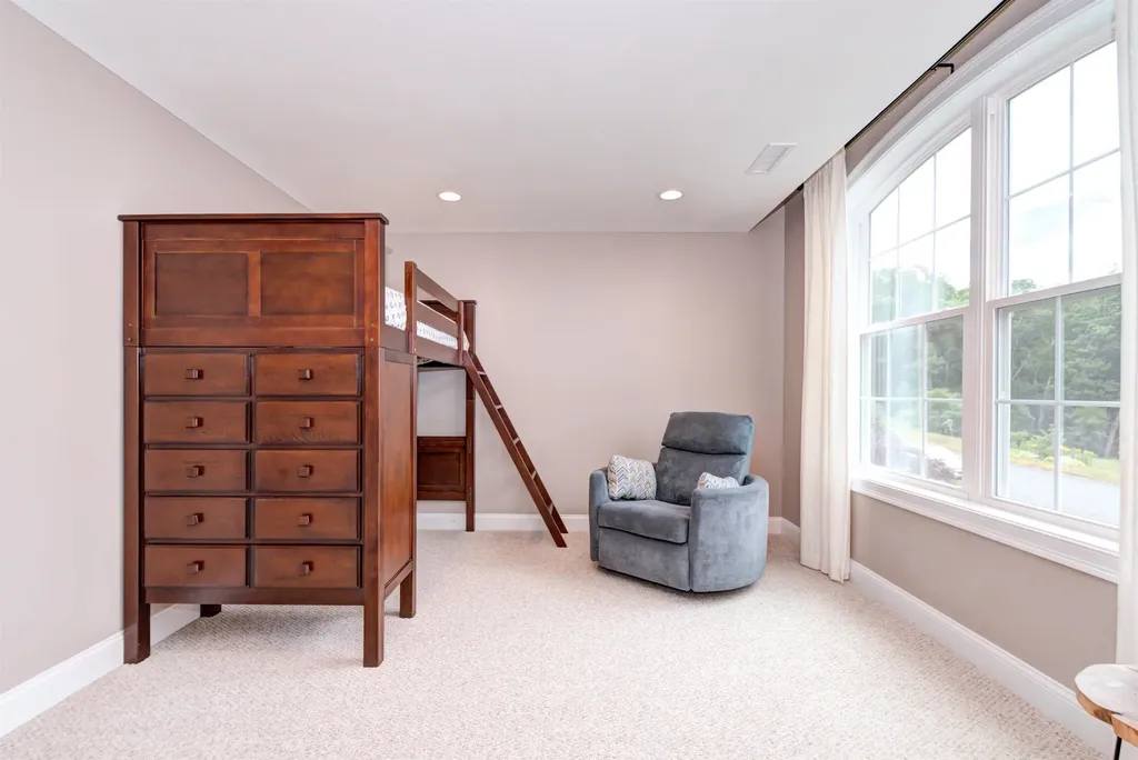 22 Glendenin Road Windham NH 03087