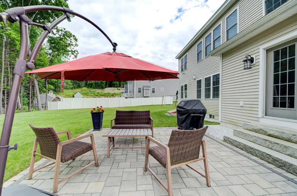 22 Glendenin Road Windham NH 03087