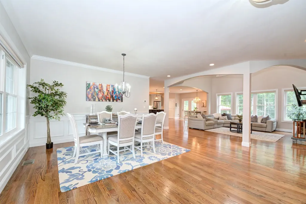 22 Glendenin Road Windham NH 03087
