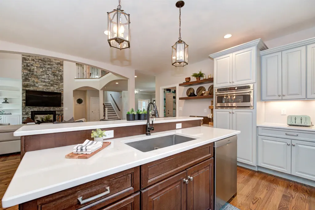22 Glendenin Road Windham NH 03087