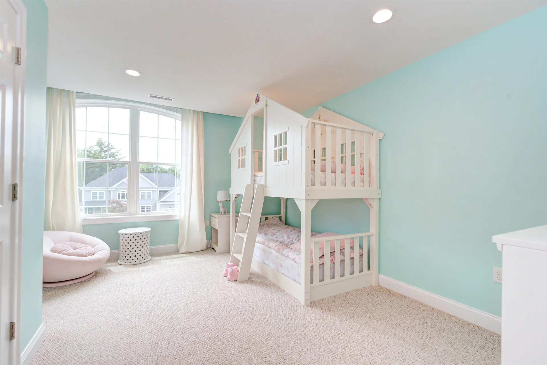 22 Glendenin Road Windham NH 03087