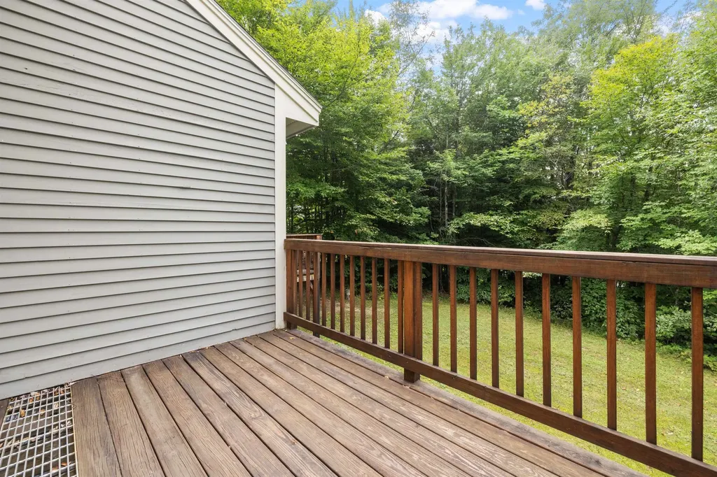 25 Pinehill Lane Lincoln NH 03251