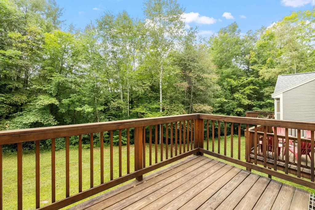 25 Pinehill Lane Lincoln NH 03251