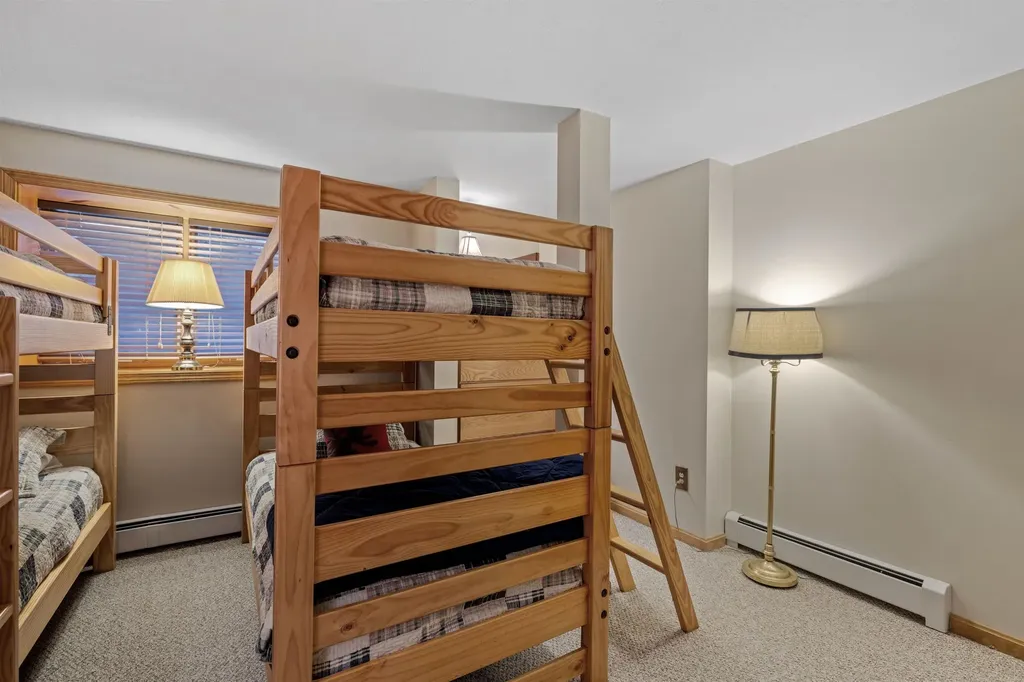 25 Pinehill Lane Lincoln NH 03251