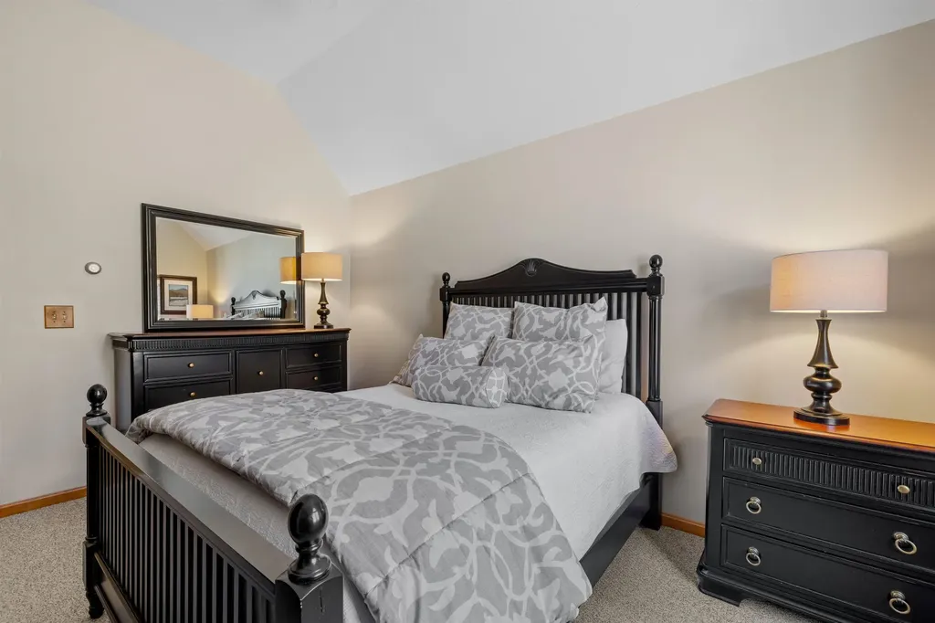 25 Pinehill Lane Lincoln NH 03251