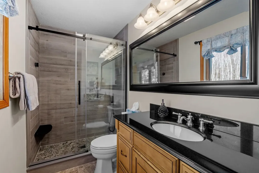 25 Pinehill Lane Lincoln NH 03251