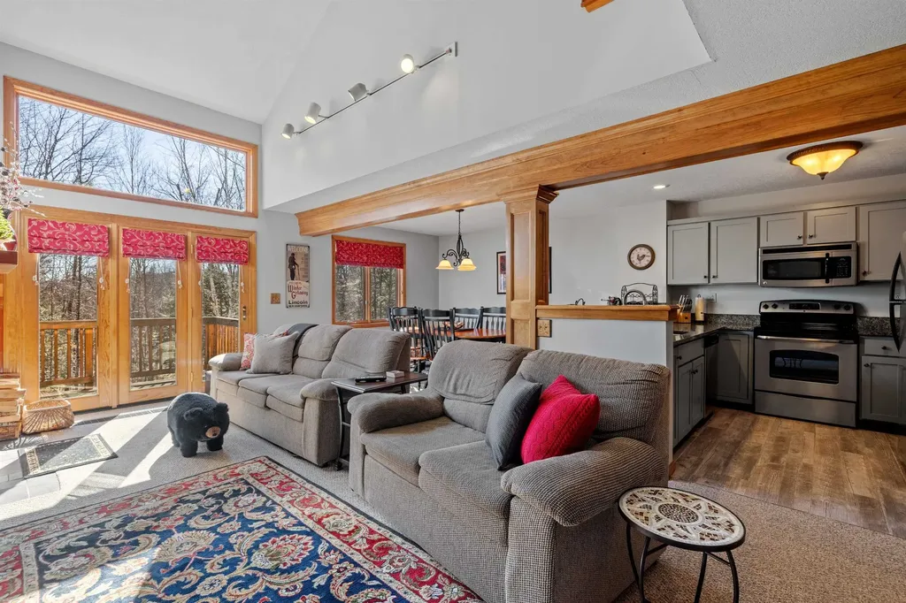 25 Pinehill Lane Lincoln NH 03251