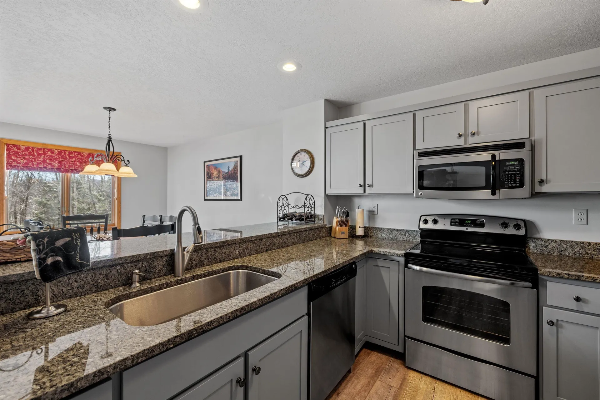 25 Pinehill Lane Lincoln NH 03251