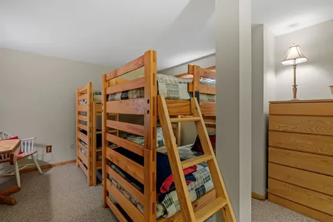 25 Pinehill Lane Lincoln NH 03251