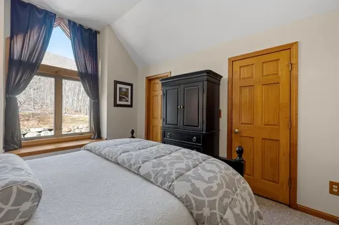 25 Pinehill Lane Lincoln NH 03251