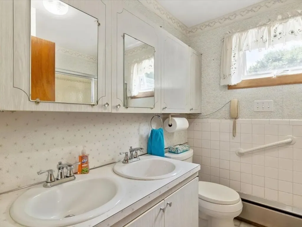 327 Charlotte Road Hinesburg VT 05461