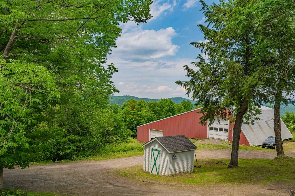 2736 Crosstown Road Berlin VT 05602