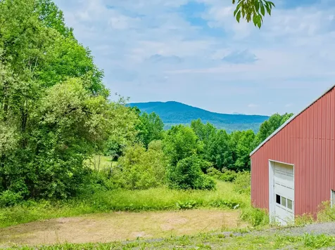 2736 Crosstown Road Berlin VT 05602