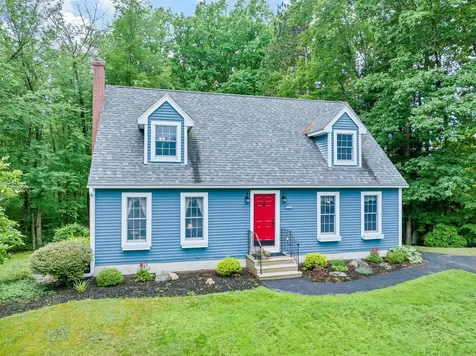 32 Deerfield Court Rochester NH 03868