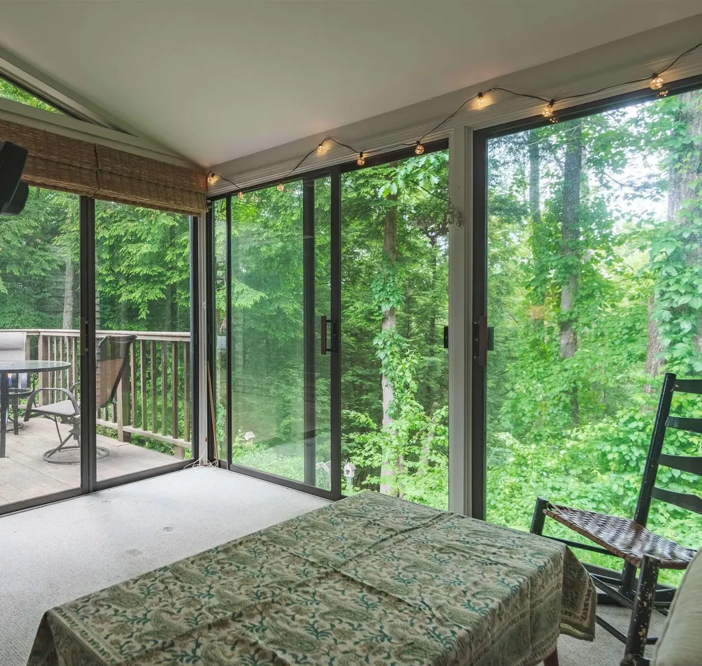 19 Saxonhollow Drive Essex VT 05452