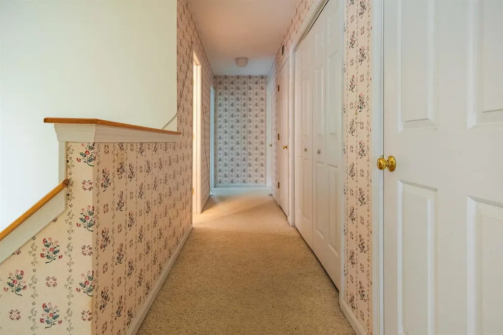 19 Saxonhollow Drive Essex VT 05452