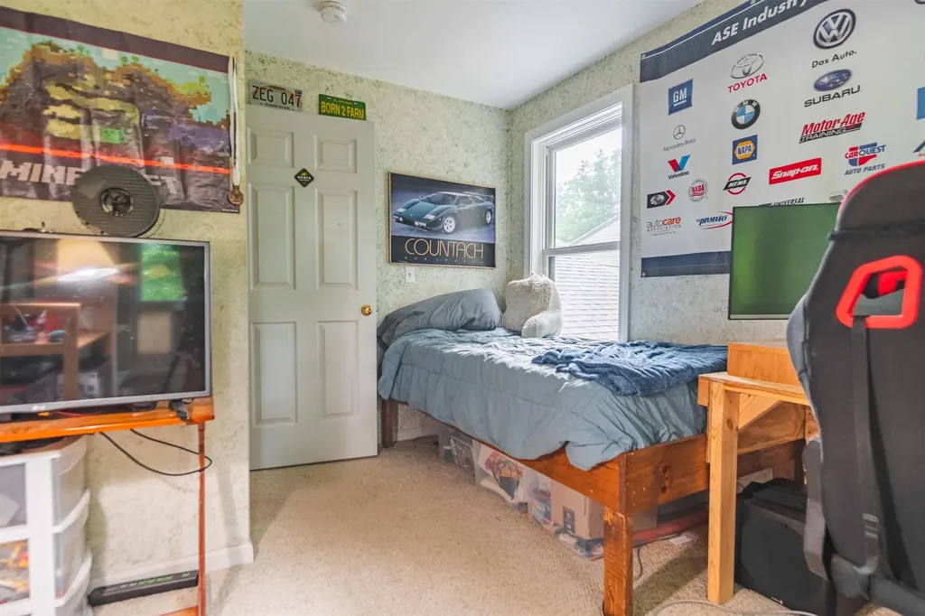 19 Saxonhollow Drive Essex VT 05452
