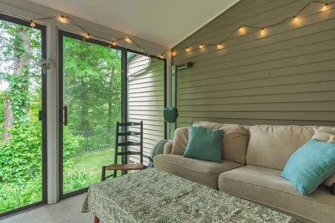 19 Saxonhollow Drive Essex VT 05452