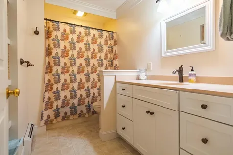 19 Saxonhollow Drive Essex VT 05452