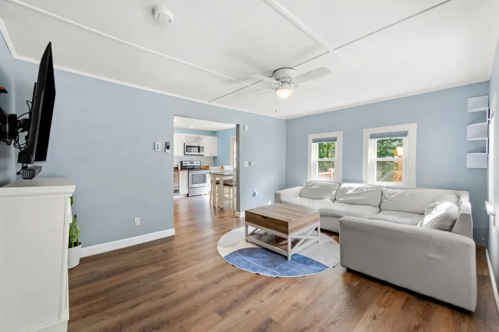39 Newfields Road Exeter NH 03833