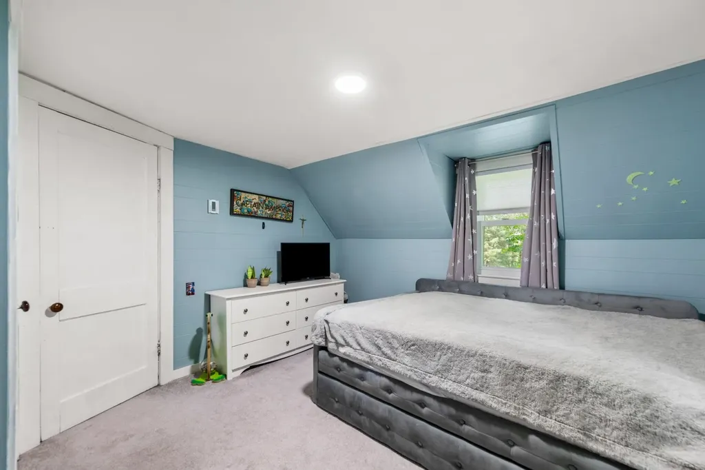 39 Newfields Road Exeter NH 03833