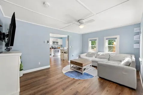 39 Newfields Road Exeter NH 03833