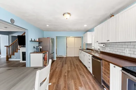 39 Newfields Road Exeter NH 03833