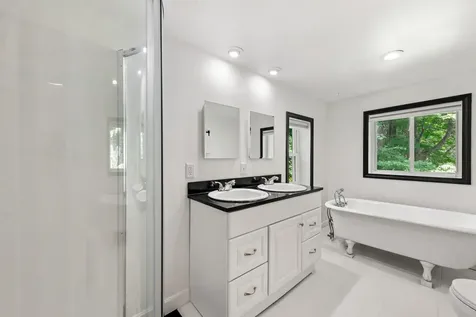 39 Newfields Road Exeter NH 03833