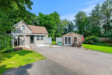 39 Newfields Road Exeter NH 03833