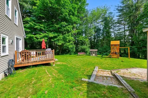 39 Newfields Road Exeter NH 03833