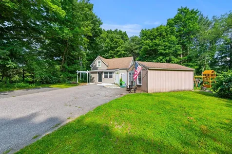 39 Newfields Road Exeter NH 03833