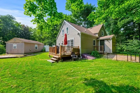 39 Newfields Road Exeter NH 03833