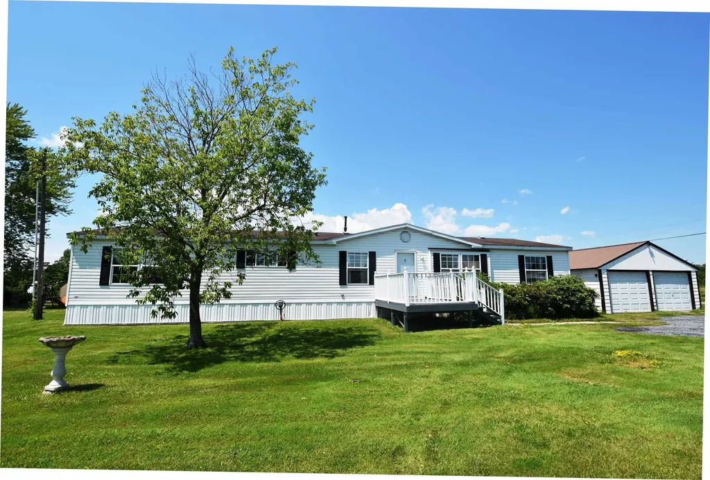 1713 Frosty Lane Bridport, VT