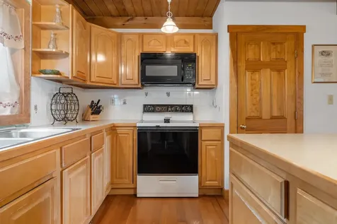 132 Lakeside Drive Haverhill NH 03765