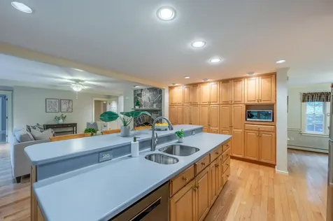318 Brookside Drive New London NH 03257