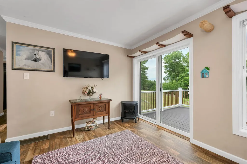 289 Center Street Wolfeboro NH 03894