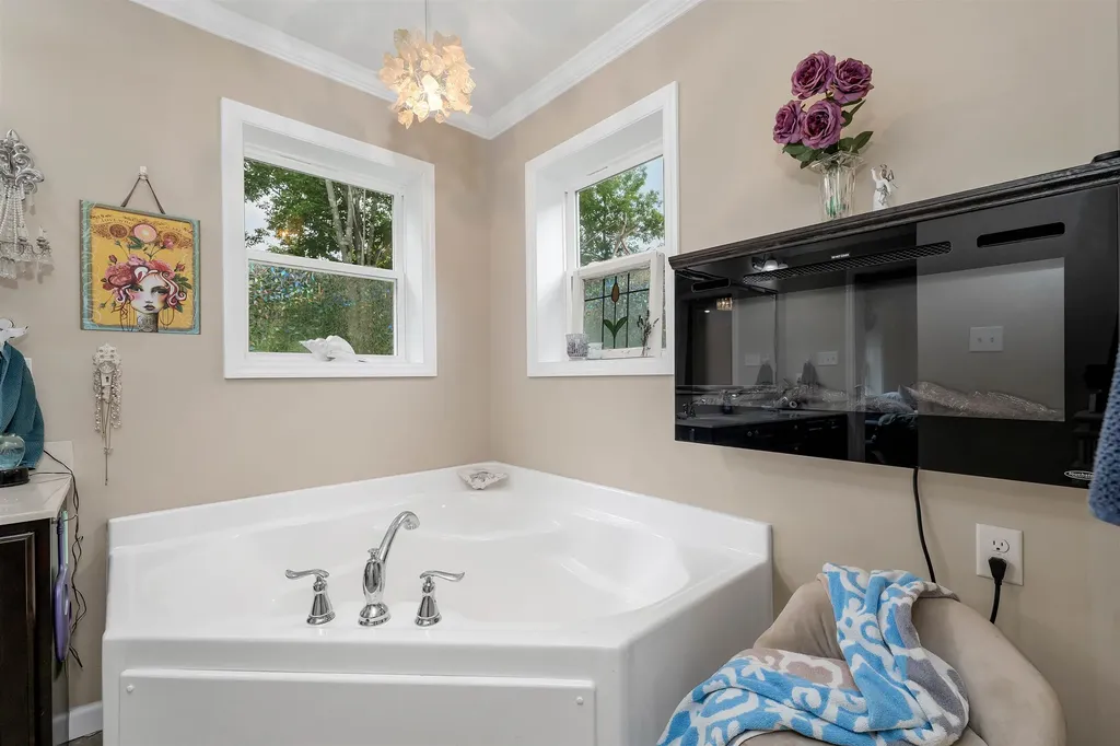 289 Center Street Wolfeboro NH 03894