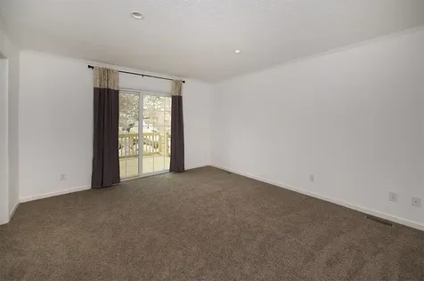6 Sharon Way Fremont NH 03044