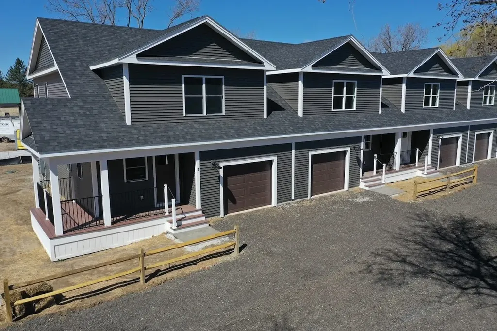 925 Falls Road Shelburne VT 05482