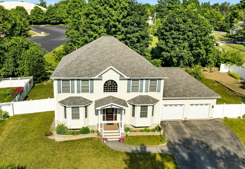 5 Dove Lane Manchester NH 03109