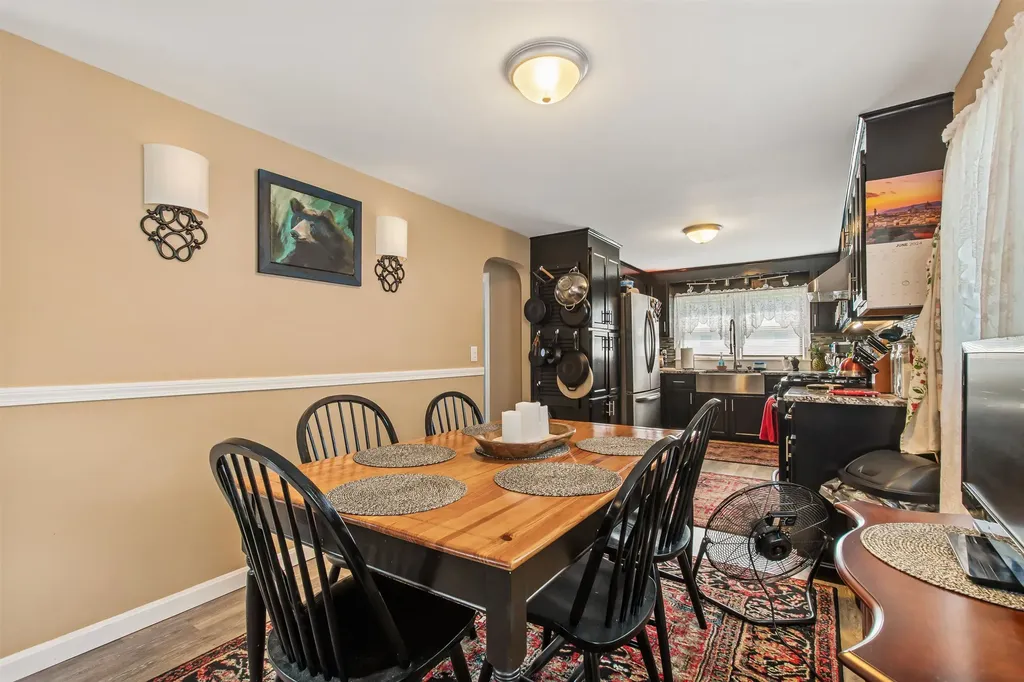 25 Edwards Street Colebrook NH 03576