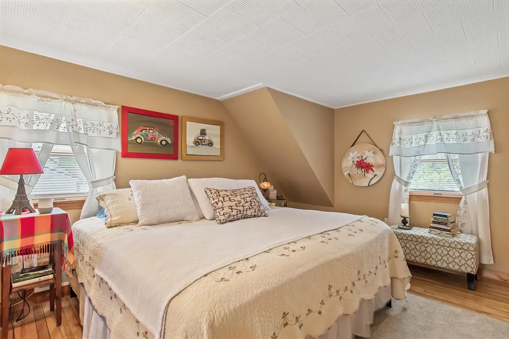 25 Edwards Street Colebrook NH 03576
