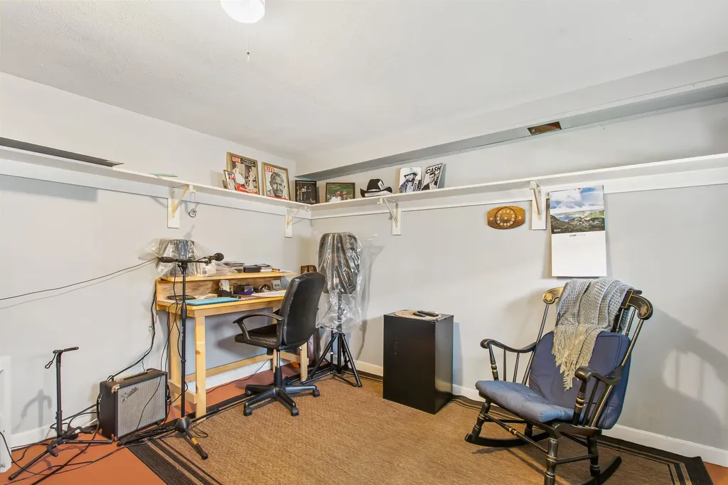 25 Edwards Street Colebrook NH 03576