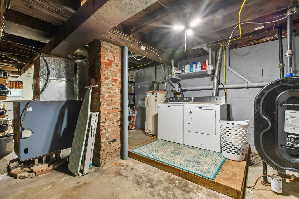 25 Edwards Street Colebrook NH 03576
