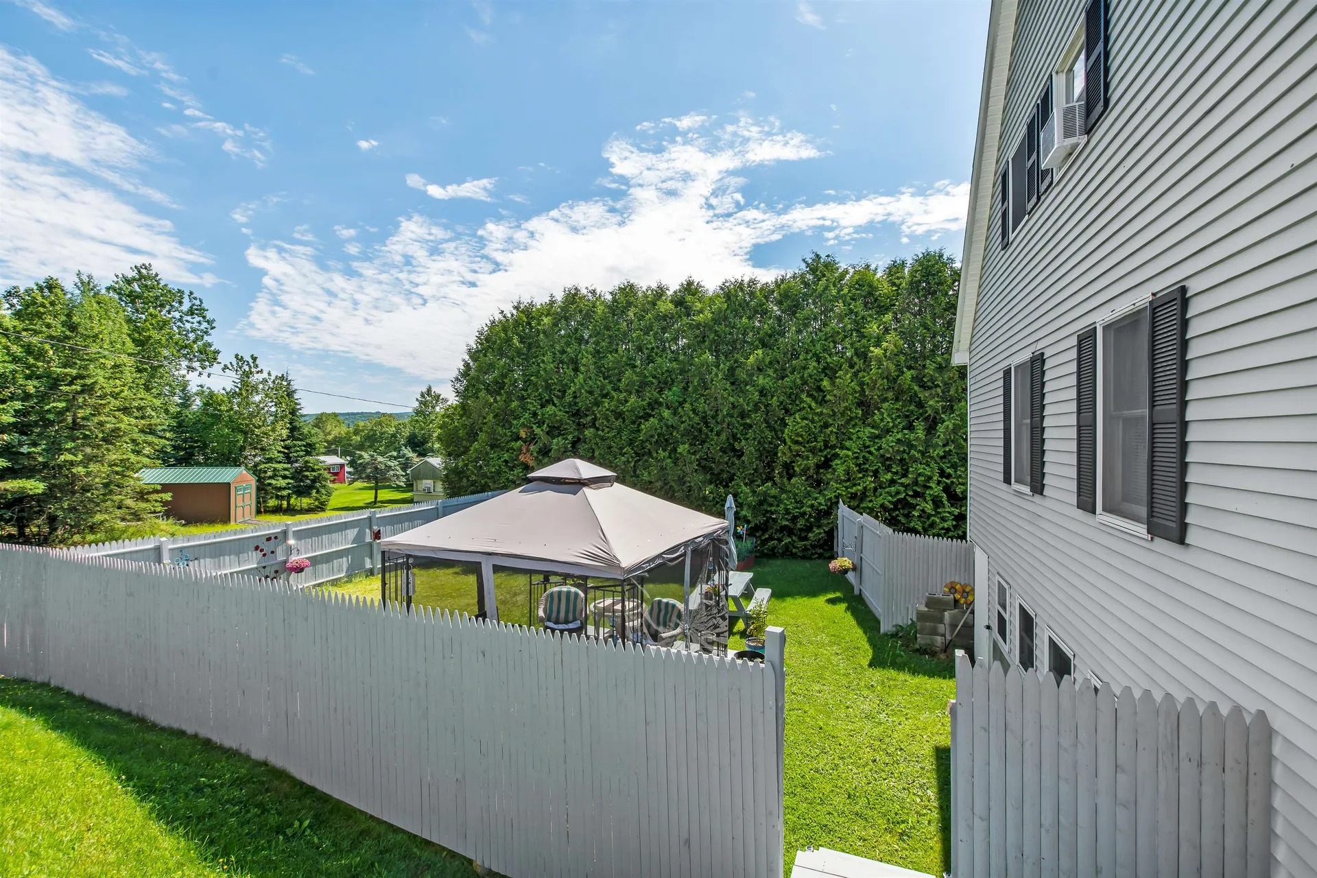 25 Edwards Street Colebrook NH 03576