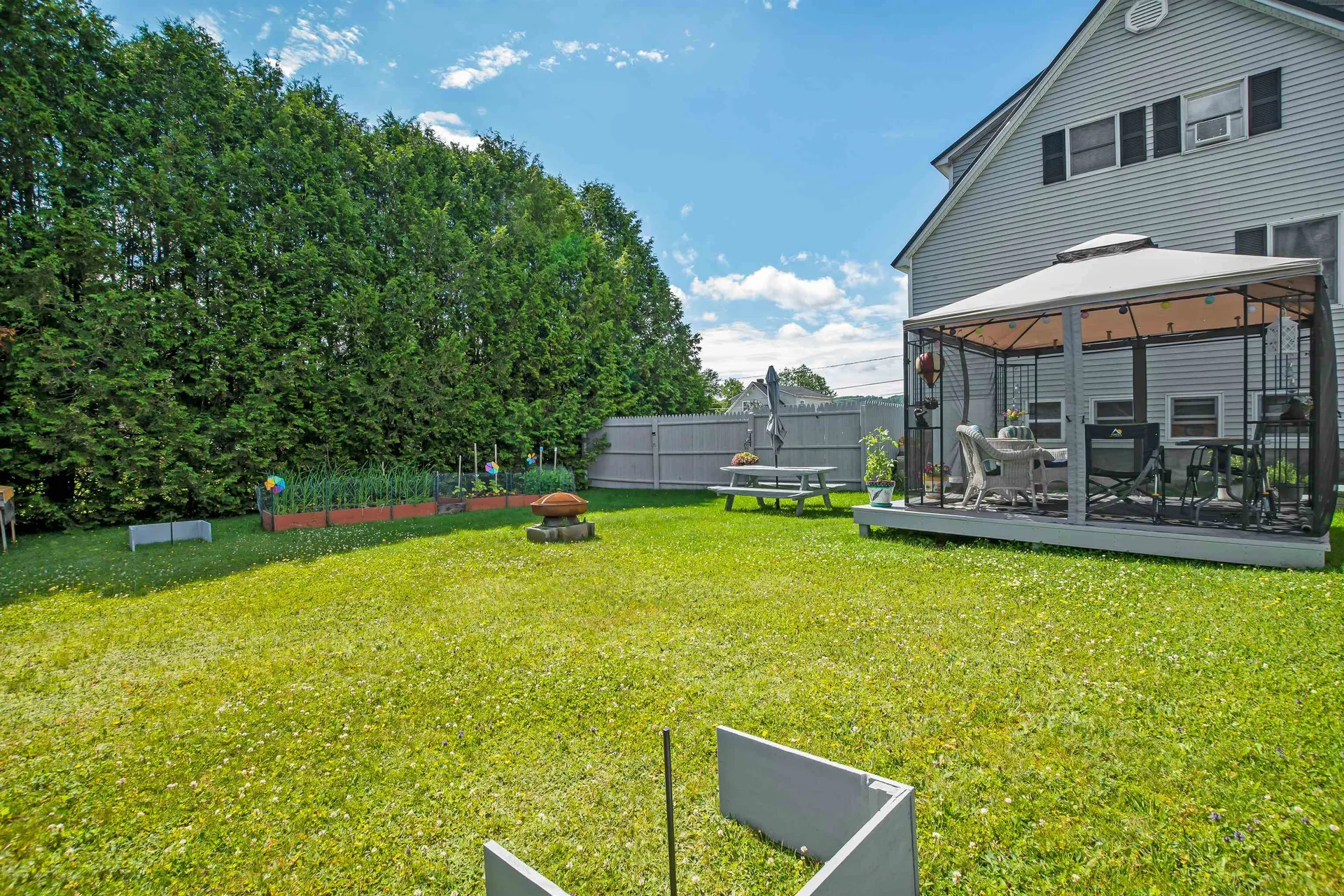 25 Edwards Street Colebrook NH 03576