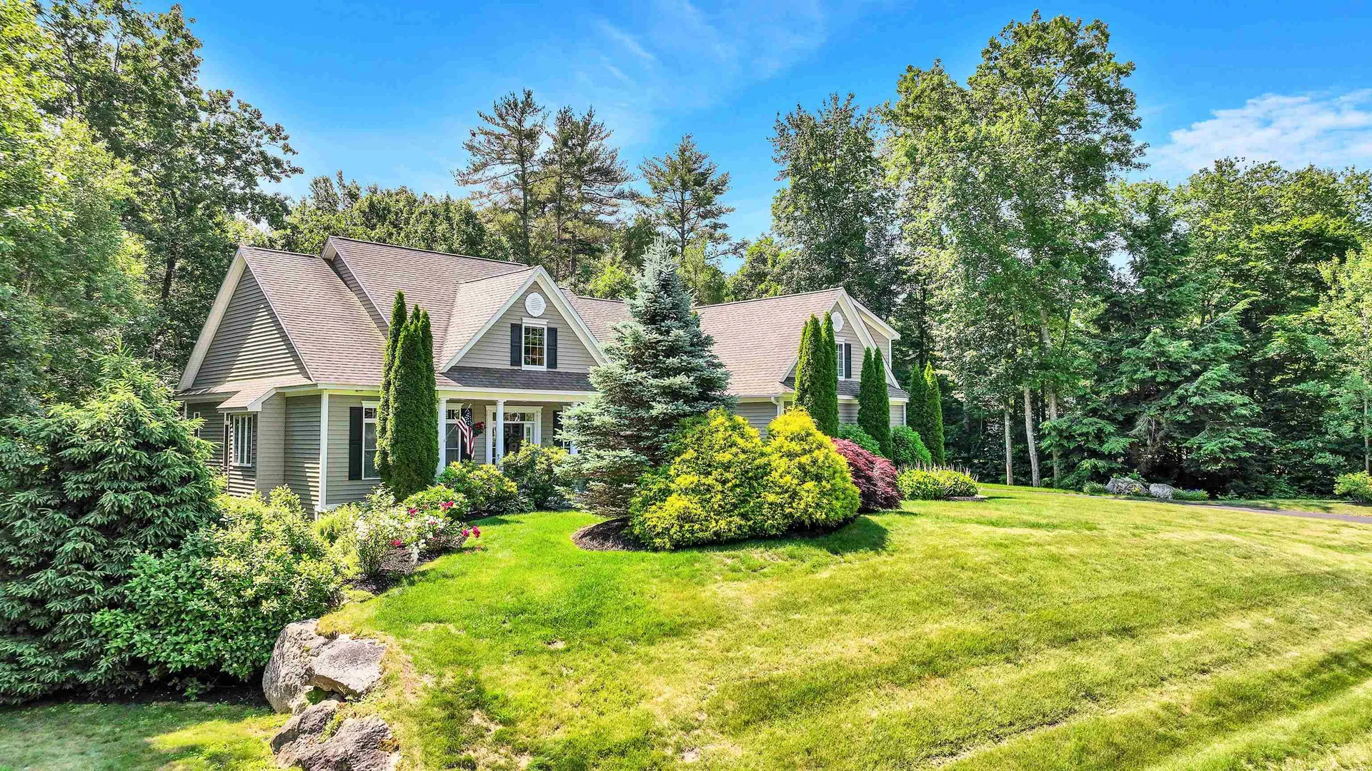 17 Hawthorne Drive Auburn NH 03032